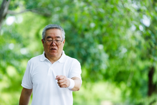 怒苦打身日記②　後期高齢者に冷感タオル配布のサムネイル