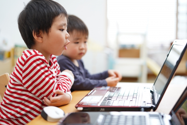 怒苦打身日記㉝　子ども育成手当の国際比較のサムネイル